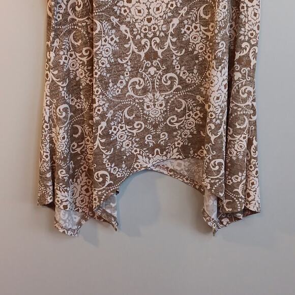 EUC SJS Brand Women's Top Sleeveless V-Neck Handkerchief Hem 2X - Picture 3 of 6